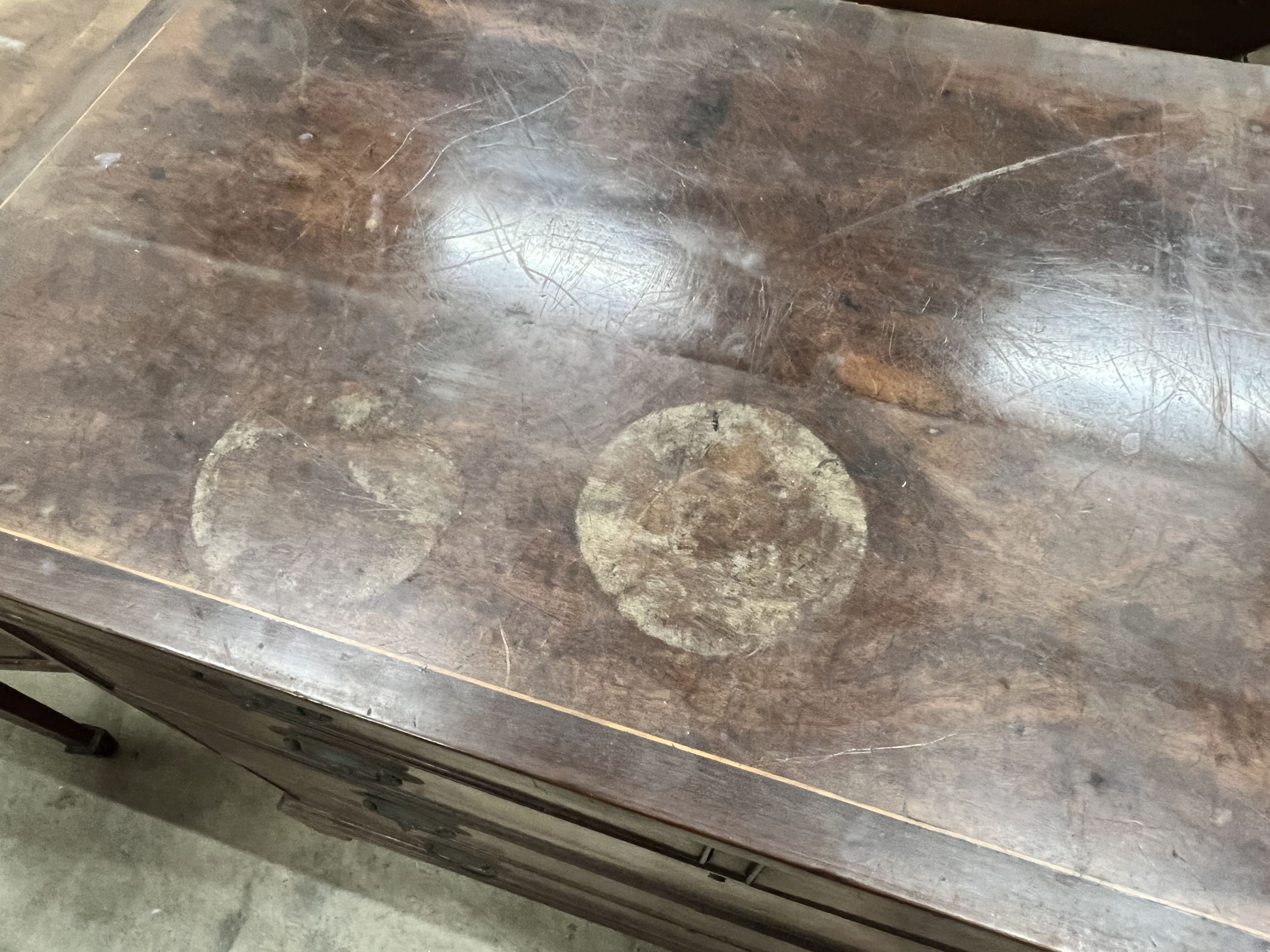 A George III mahogany chest of five drawers, width 108cm, depth 54cm, height 99cm